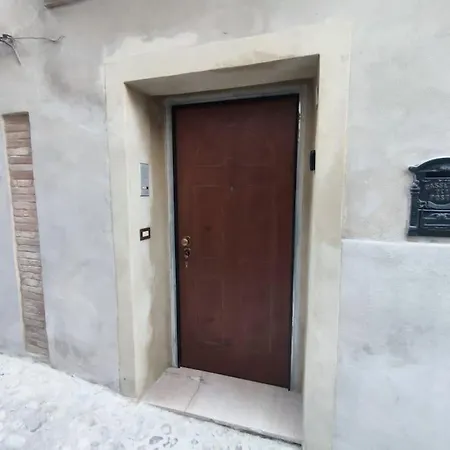 Casa In Antico Borgo Medievale A Ri, Via Giacomo Leopardi, 15 Tarano