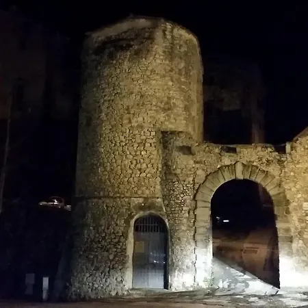 Casa In Antico Borgo Medievale A Ri, Via Giacomo Leopardi, 15 Tarano