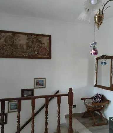 Feriehus Casa In Antico Borgo Medievale A Ri, Via Giacomo Leopardi, 15