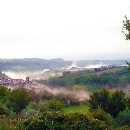 Feriehus Casa In Antico Borgo Medievale A Ri, Via Giacomo Leopardi, 15 *