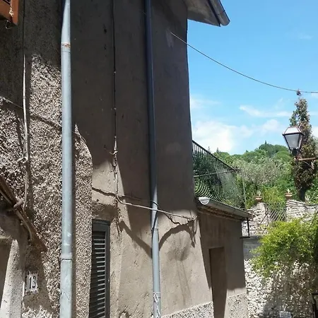 Casa In Antico Borgo Medievale A Ri, Via Giacomo Leopardi, 15 Feriehus