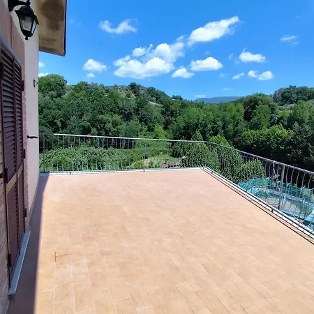 Casa In Antico Borgo Medievale A Ri, Via Giacomo Leopardi, 15 Feriehus *