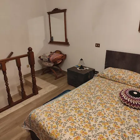 Casa In Antico Borgo Medievale A Ri, Via Giacomo Leopardi, 15 Tarano