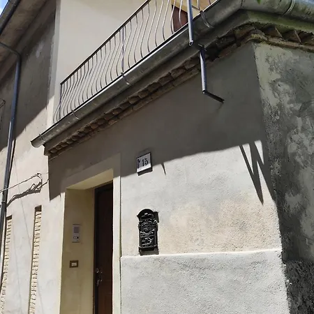 Feriehus Casa In Antico Borgo Medievale A Ri, Via Giacomo Leopardi, 15
