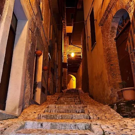 Casa In Antico Borgo Medievale A Ri, Via Giacomo Leopardi, 15 Ferienhaus